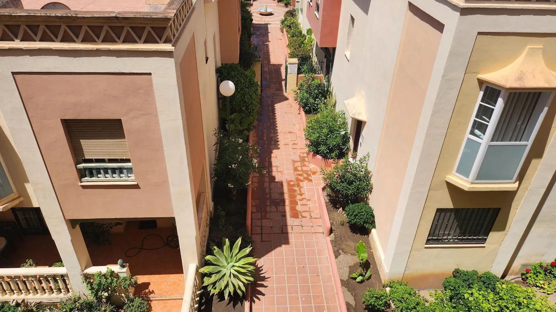R1372 Toboso 2 Apartment Nerja Spain